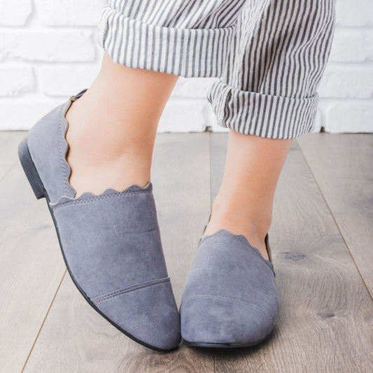 SCALLOPED SLIP-ON