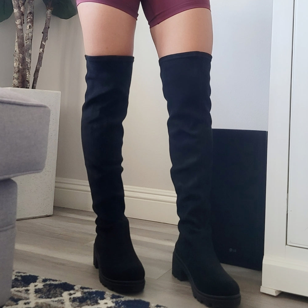 JUST IN Faux Suede Black boots